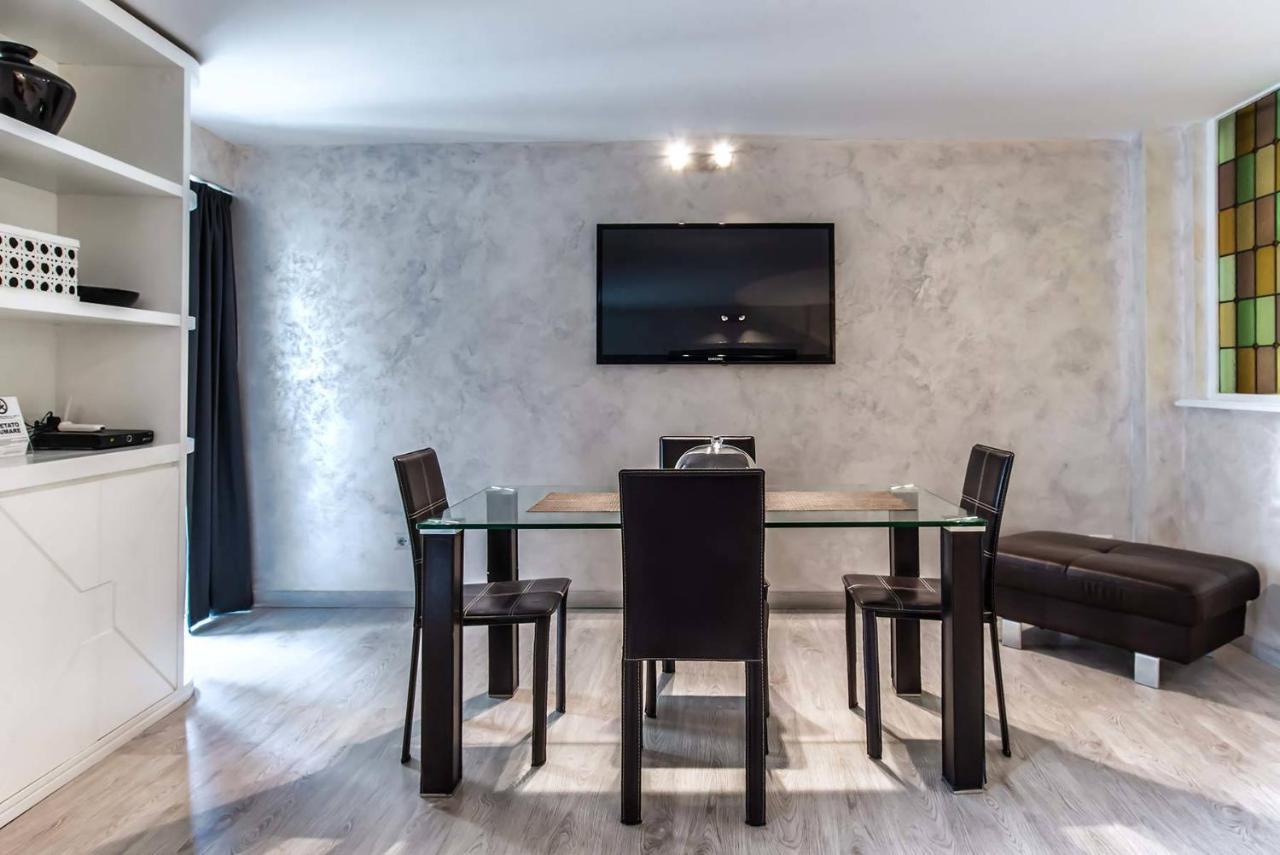 Black And White Suite Рим Екстер'єр фото